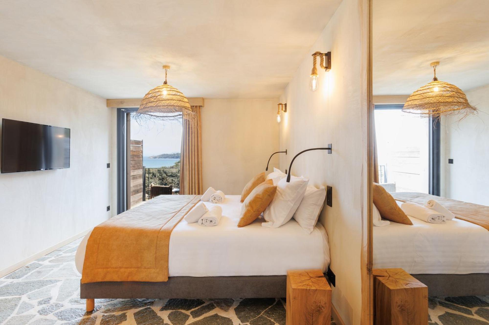 Le Domaine De La Mer - Beach Hotel Nature&Authenticite Йер Экстерьер фото
